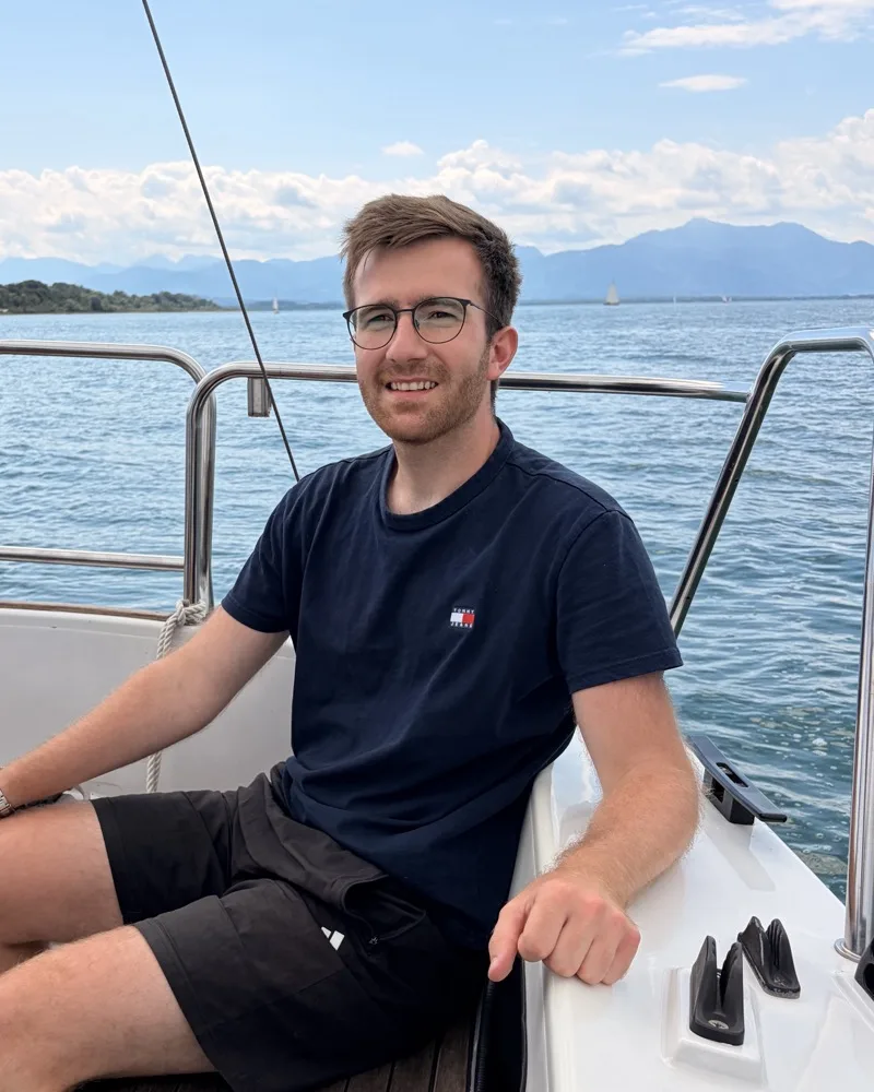 Titus Hildebrand sailing